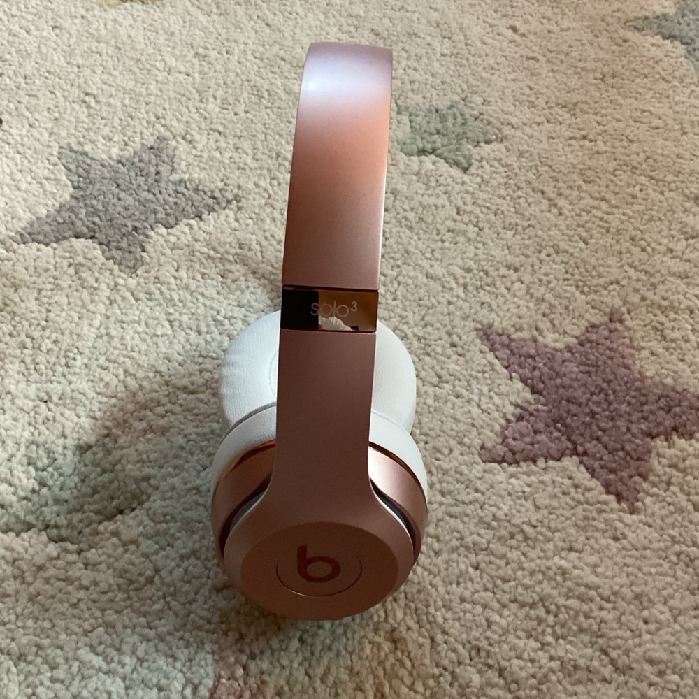 BEATS WIRELESS HEADPHONES - Picture 2 of 7